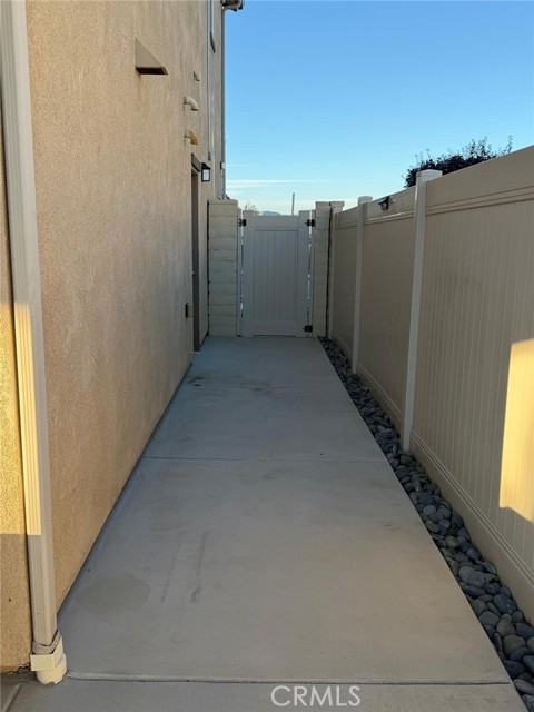 Detail Gallery Image 25 of 31 For 4009 Elderberry, Lake Elsinore,  CA 92530 - 5 Beds | 2/1 Baths