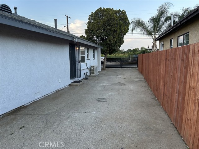 Detail Gallery Image 21 of 27 For 4832 Mitchell Ave, Riverside,  CA 92505 - 2 Beds | 2 Baths