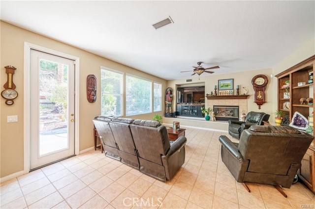 Detail Gallery Image 11 of 34 For 1553 Harness Ln, Norco,  CA 92860 - 4 Beds | 3/1 Baths