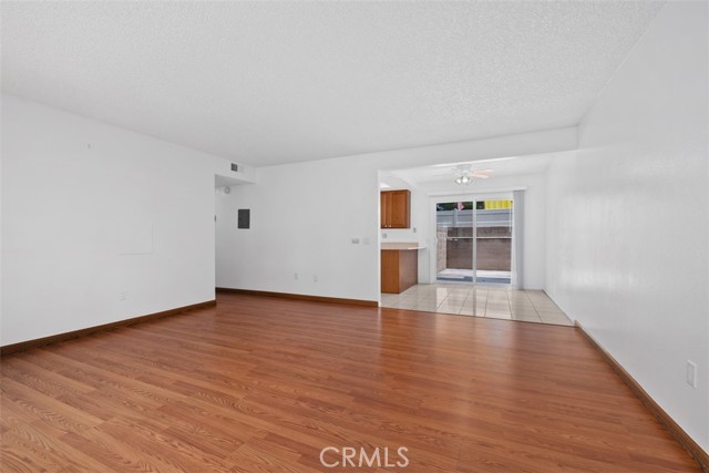 11782 Garden Grove Boulevard, Garden Grove CA: https://media.crmls.org/medias/8abe10c2-aae3-4508-83d6-f2513241c48a.jpg