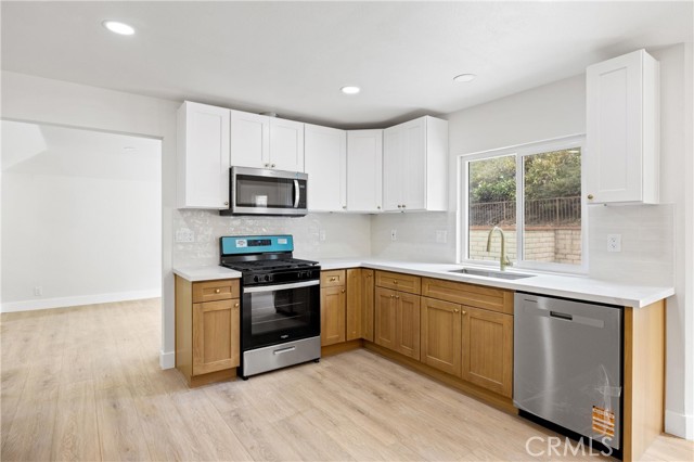 4118 Overcrest Drive, Whittier CA: https://media.crmls.org/medias/8abe6a5a-9bc5-4f87-8be0-6e9f6063f179.jpg