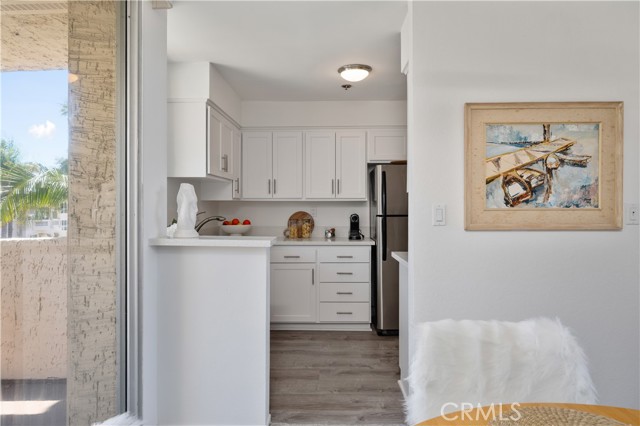 555 Esplanade, Redondo Beach, California 90277, 2 Bedrooms Bedrooms, ,2 BathroomsBathrooms,Residential,For Sale,Esplanade,SB25176397