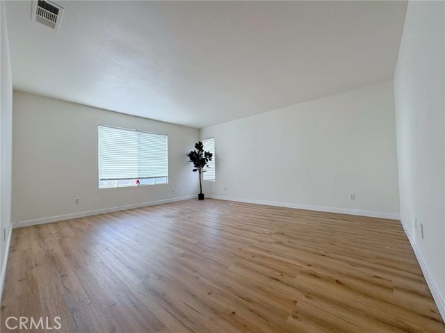 Detail Gallery Image 11 of 21 For 5737 Annandale, Corona,  CA 92880 - 5 Beds | 3 Baths