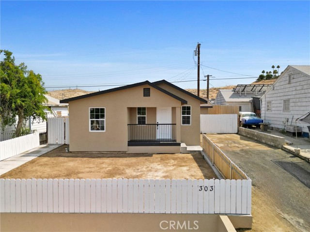 Detail Gallery Image 2 of 40 For 303 F St, Taft,  CA 93268 - – Beds | – Baths