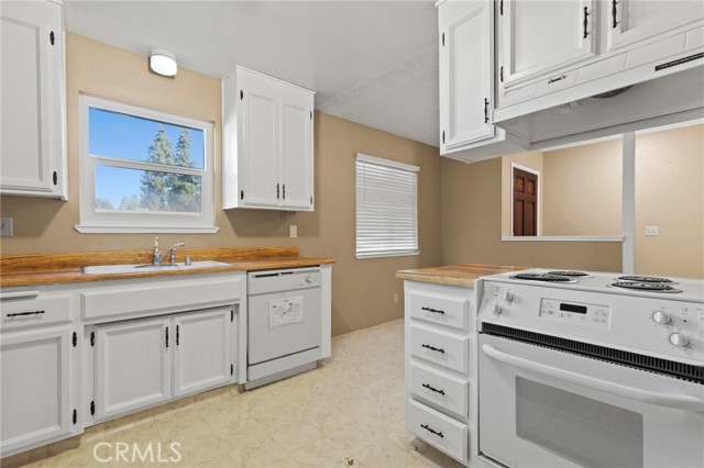 Detail Gallery Image 13 of 44 For 1212 Rosewood Dr, Yuba City,  CA 95991 - 3 Beds | 2 Baths