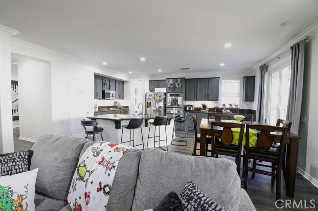 Detail Gallery Image 11 of 69 For 3999 Currant Ln, San Bernardino,  CA 92407 - 5 Beds | 3 Baths