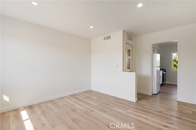 475 E Foothill Boulevard, Pomona CA: https://media.crmls.org/medias/8ac15568-63c3-4f9f-ab97-fcb692f4f0e2.jpg