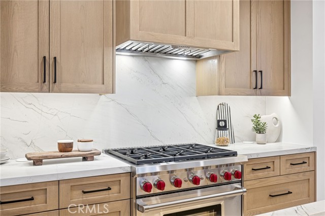 Detail Gallery Image 4 of 21 For 605 1/2 Carnation, Corona Del Mar,  CA 92625 - 2 Beds | 2/1 Baths