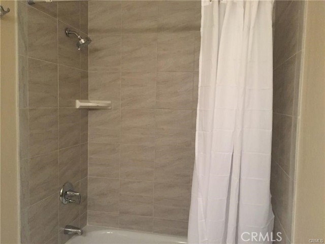 Detail Gallery Image 10 of 13 For 428 Golden Springs, Diamond Bar,  CA 91765 - 2 Beds | 3 Baths