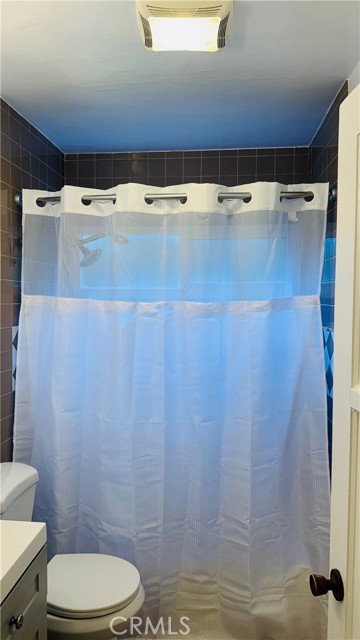 Detail Gallery Image 11 of 21 For 6633 W 87th, Los Angeles,  CA 90045 - 3 Beds | 1 Baths