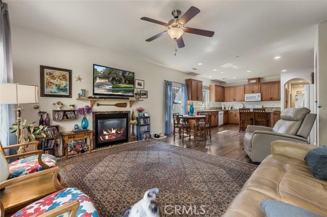 1708 Bandon Court, Oakdale CA: https://media.crmls.org/medias/8ac1f88b-b330-45bd-8ce3-fc80a7fe5c65.jpg