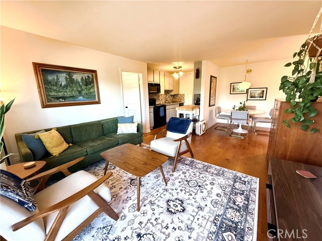 Detail Gallery Image 2 of 31 For 5870 Benner St #204,  Los Angeles,  CA 90042 - 2 Beds | 2 Baths