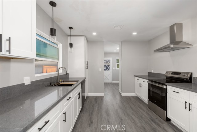 557 E Trenton, San Bernardino CA: https://media.crmls.org/medias/8ac29d71-cfb9-401f-b14b-9af3f6d95b10.jpg
