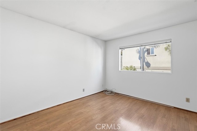 Detail Gallery Image 21 of 23 For 2113 Marshallfield Ln #B,  Redondo Beach,  CA 90278 - 4 Beds | 2/1 Baths