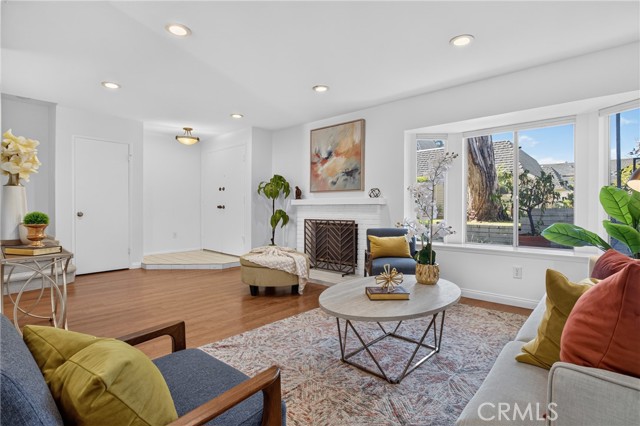 20730 Devonshire, D photo 7