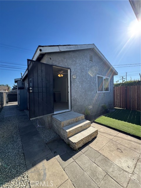 Detail Gallery Image 1 of 11 For 1540 W 51st Pl, Los Angeles,  CA 90062 - 2 Beds | 1 Baths