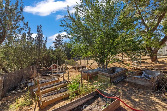 32809 Crown Valley Road, Acton CA: https://media.crmls.org/medias/8ac46f3e-f943-4be2-bca4-081a19591c4a.jpg