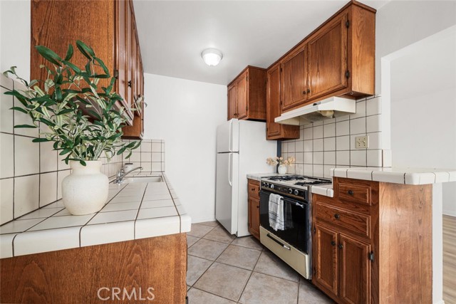 Detail Gallery Image 10 of 26 For 69 Glendora, Long Beach,  CA 90803 - – Beds | – Baths