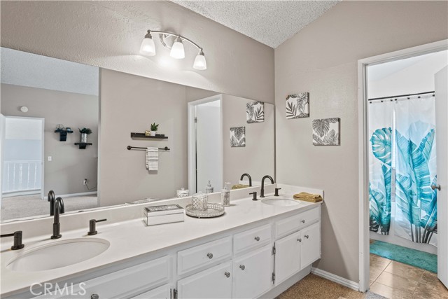 Detail Gallery Image 21 of 37 For 2531 Radford Ct, Simi Valley,  CA 93063 - 4 Beds | 2/1 Baths