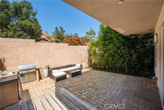 Detail Gallery Image 21 of 23 For 6749 W Gill, Los Angeles,  CA 90068 - 3 Beds | 3/1 Baths