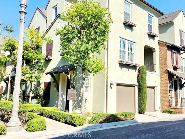 Detail Gallery Image 1 of 1 For 688 E Valencia St, Anaheim,  CA 92805 - 2 Beds | 2/1 Baths