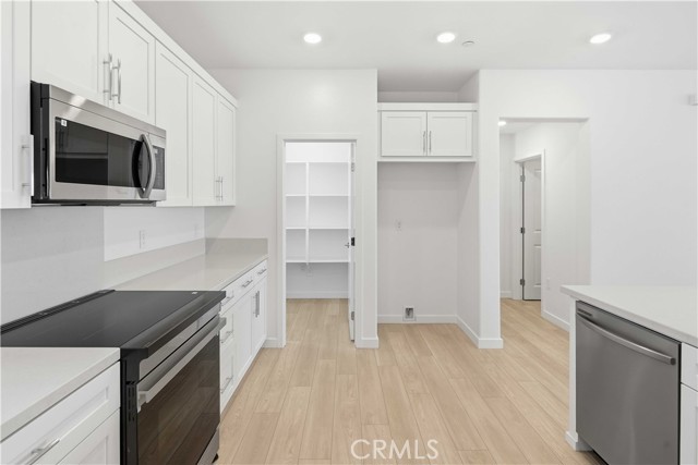 Detail Gallery Image 18 of 33 For 2513 Iconic St, South El Monte,  CA 91733 - 4 Beds | 3/1 Baths