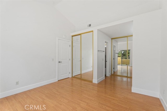 89 Alberti Aisle, Irvine CA: https://media.crmls.org/medias/8ac542d5-15b1-4feb-bc61-f9f8c3317c85.jpg