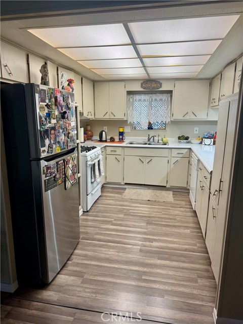 Detail Gallery Image 16 of 41 For 12700 Elliott Ave #406,  El Monte,  CA 91732 - 3 Beds | 2 Baths