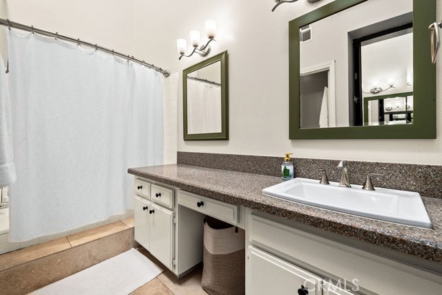 Image 17 of 35 For 2522 Macarthur