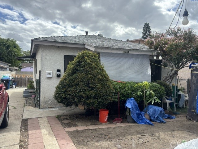 Duplex at 3036 Chaucer