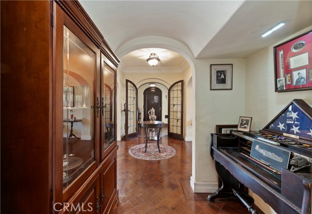 Image 31 of 73 For 4202 University