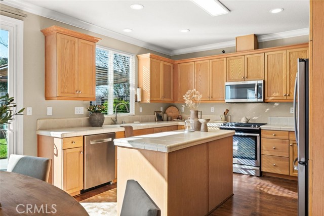 Detail Gallery Image 3 of 45 For 782 Jacquelyn, Orland,  CA 95963 - 5 Beds | 2/1 Baths