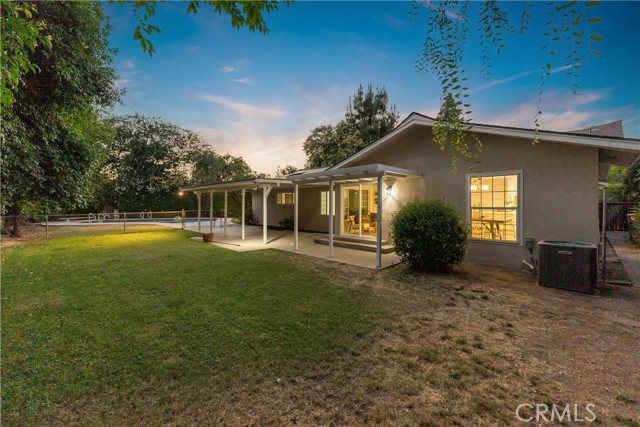6330 N Wilson Avenue, Fresno CA: https://media.crmls.org/medias/8ac7e3db-da40-4846-9db0-8aa29f275a00.jpg