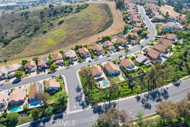 Detail Gallery Image 31 of 34 For 2253 Wandering Ridge Dr, Chino Hills,  CA 91709 - 4 Beds | 2/1 Baths