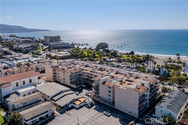 Detail Gallery Image 33 of 34 For 230 S Catalina Ave #303,  Redondo Beach,  CA 90277 - 2 Beds | 2 Baths