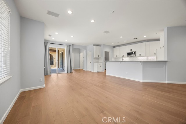 72 Salton, Irvine CA: https://media.crmls.org/medias/8ac8c932-36d8-4dd1-9b0c-e03715d7cbfa.jpg
