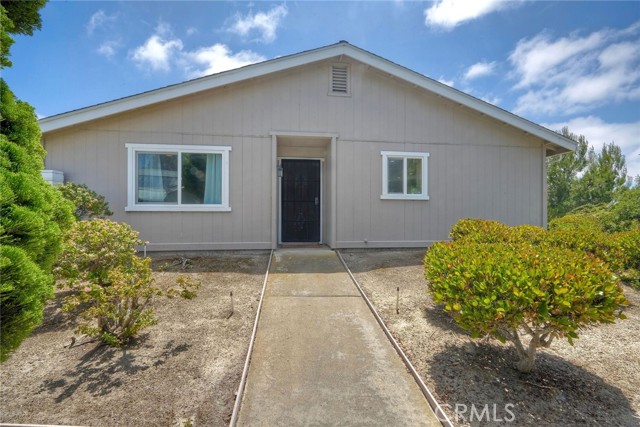 4273 Spoon Bill Way, Oceanside CA: https://media.crmls.org/medias/8ac93606-b88d-4fe6-b15b-a5f67ae3728f.jpg