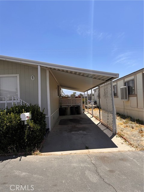 530 W Devonshire Avenue, Hemet CA: https://media.crmls.org/medias/8aca0d3b-7bd8-4b24-a58a-bf1f35998e21.jpg