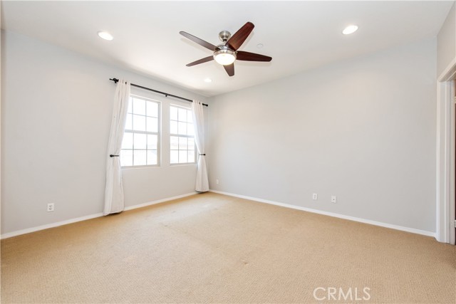 47 silverado, Irvine CA: https://media.crmls.org/medias/8acb6a79-72cb-42af-a740-e98590b51d64.jpg