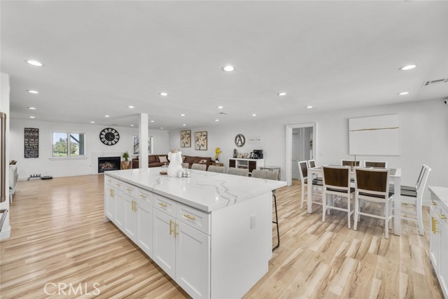 2556 W Avenue N 4, Palmdale CA: https://media.crmls.org/medias/8acc5278-fa9a-4618-9030-e7791ad7d9b1.jpg