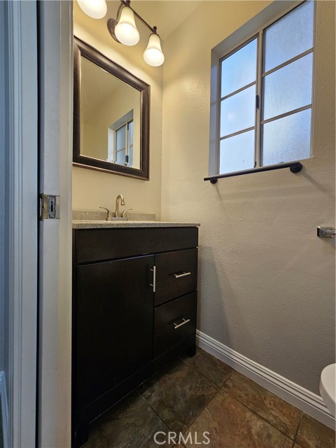 2363 Paseo Circulo, Tustin CA: https://media.crmls.org/medias/8acc5549-b9dd-4ab7-a227-4b8d164c1570.jpg