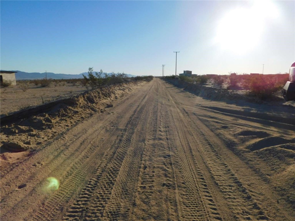 Detail Gallery Image 6 of 6 For 101 2 Mile Rd, Twentynine Palms,  CA 92277 - – Beds | – Baths