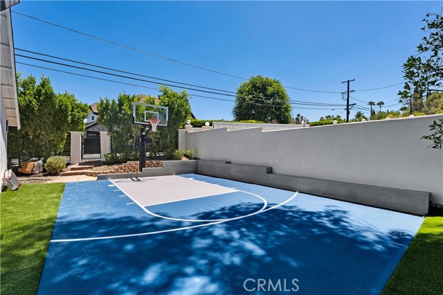 Detail Gallery Image 52 of 55 For 17072 Oak View Dr, Encino,  CA 91436 - 4 Beds | 3 Baths