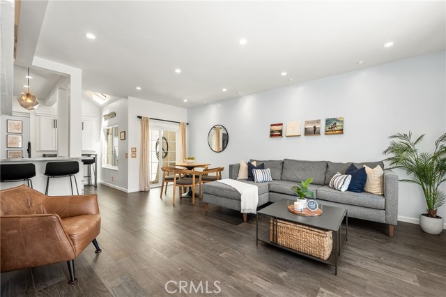 Front Image Thumbnail for CRPW26195389