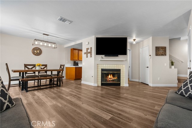 Detail Gallery Image 10 of 42 For 25114 Steinbeck #C,  Stevenson Ranch,  CA 91381 - 2 Beds | 2/1 Baths