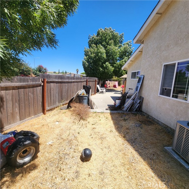 1103 Parkview Lane, Paso Robles CA: https://media.crmls.org/medias/8acda046-e5ac-4187-9f39-9651cb58c993.jpg