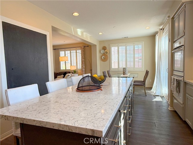 15767 Buck Point Lane, Fontana CA: https://media.crmls.org/medias/8ace63da-5c2e-45aa-a30c-9fa71f99c81b.jpg