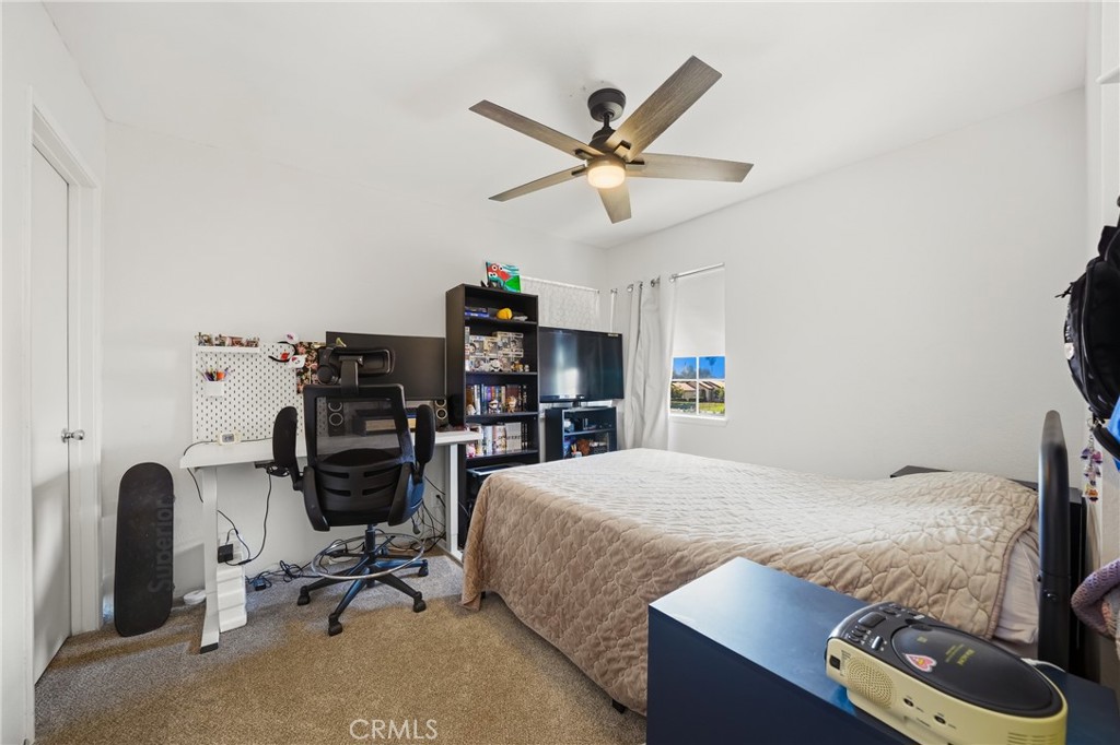 https://media.crmls.org/medias/8acf177d-3fa9-468c-acfa-2fccb5d8880f.jpg?preset=X-Large