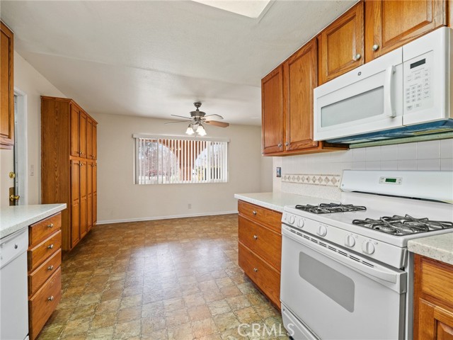 Detail Gallery Image 23 of 41 For 17740 Linden, Hesperia,  CA 92345 - 3 Beds | 2 Baths