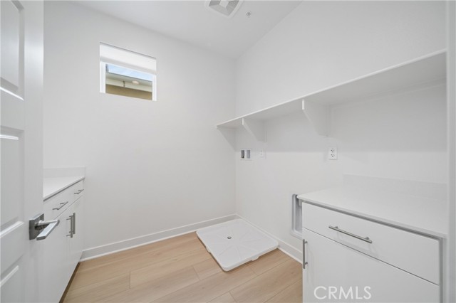 187 yugen, Irvine CA: https://media.crmls.org/medias/8ad0074e-3771-4a08-830e-fd80979d20d8.jpg